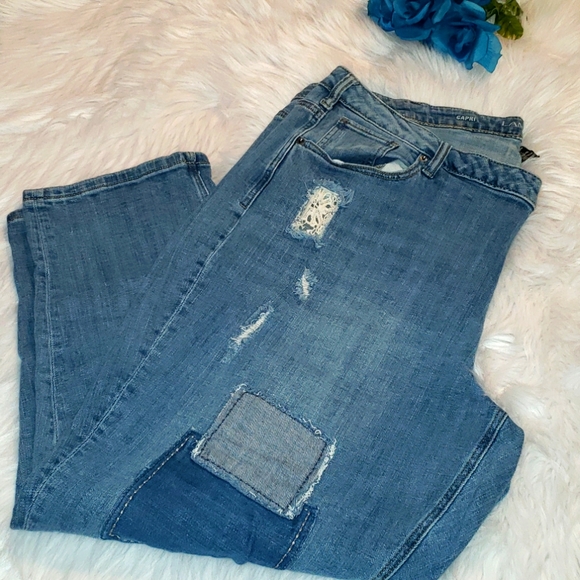 Lane Bryant Pants - LB DENIM CAPRI W/ PATCHES SZ 24